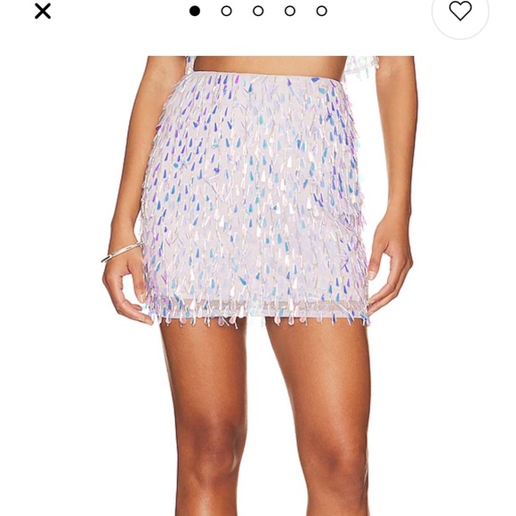 Taylor swift. MALLORY EMBELLISHED CROP TOP AND MINI SKIRT IN SILVER - Picture 5 of 6